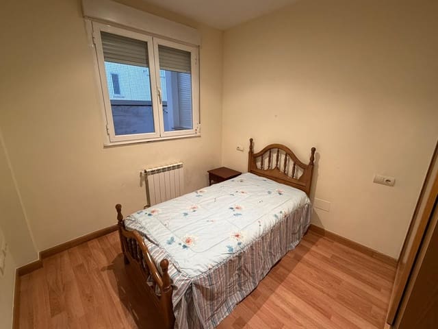 2 bedroom Apartment for sale in Ponferrada - € 115,000 (Ref: 9791129)