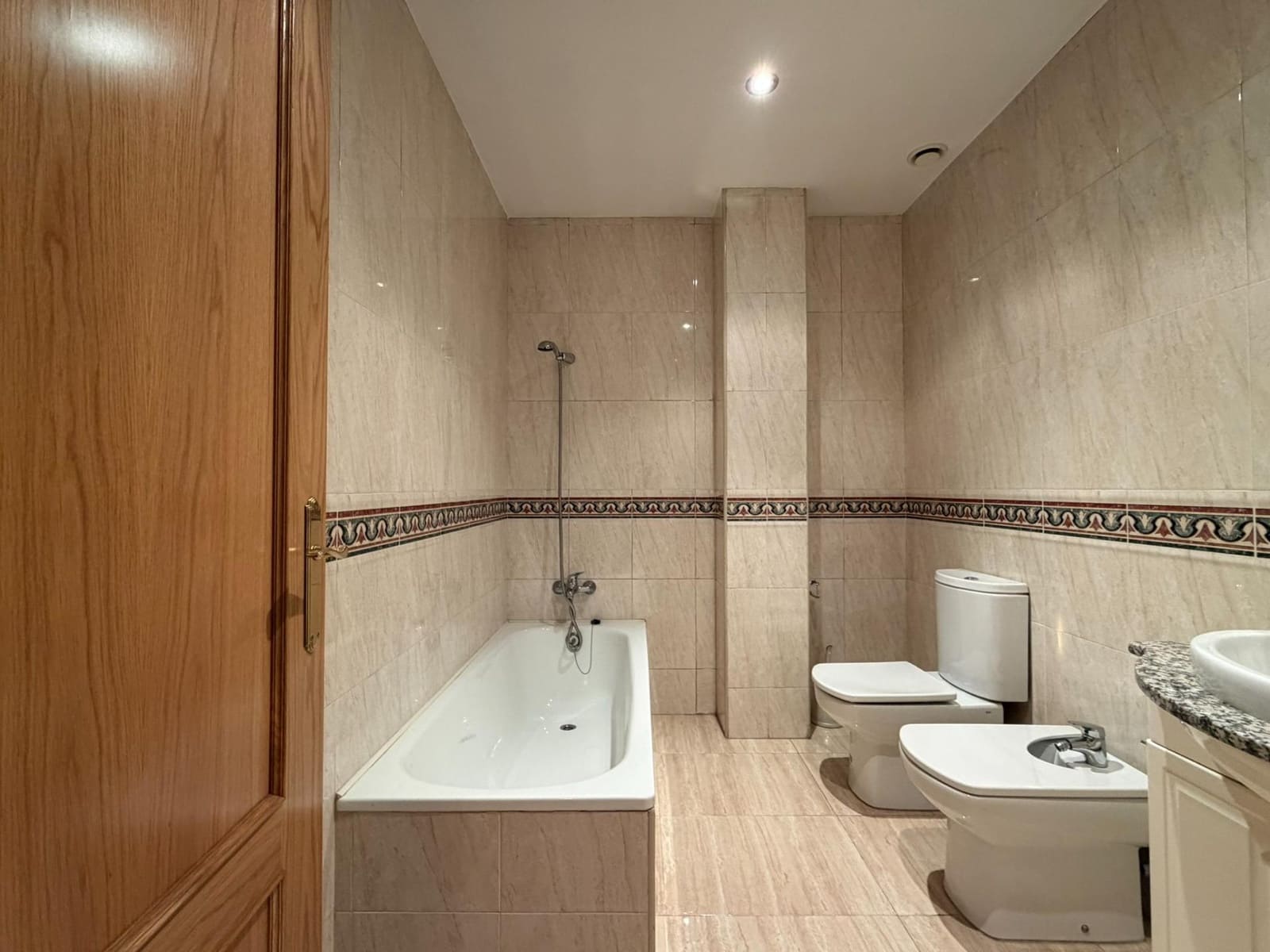 2 bedroom Apartment for sale in Ponferrada - € 115,000 (Ref: 9791129)