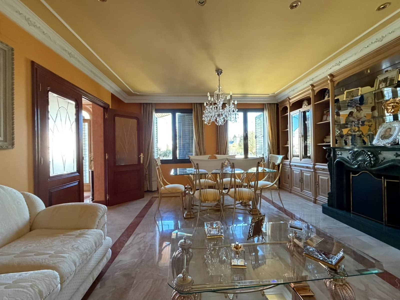 8 bedroom Villa for sale in Cacabelos with garage - € 800,000 (Ref: 9791130)