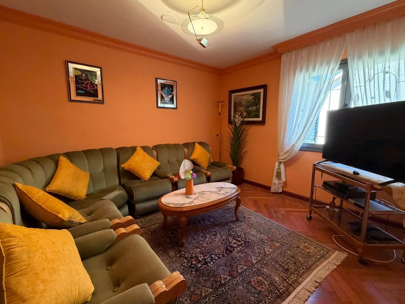 8 bedroom Villa for sale in Cacabelos with garage - € 800,000 (Ref: 9791130)