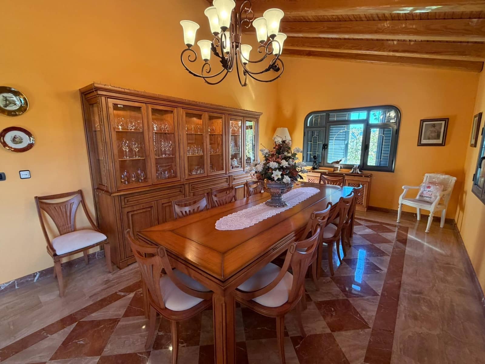 8 bedroom Villa for sale in Cacabelos with garage - € 800,000 (Ref: 9791130)