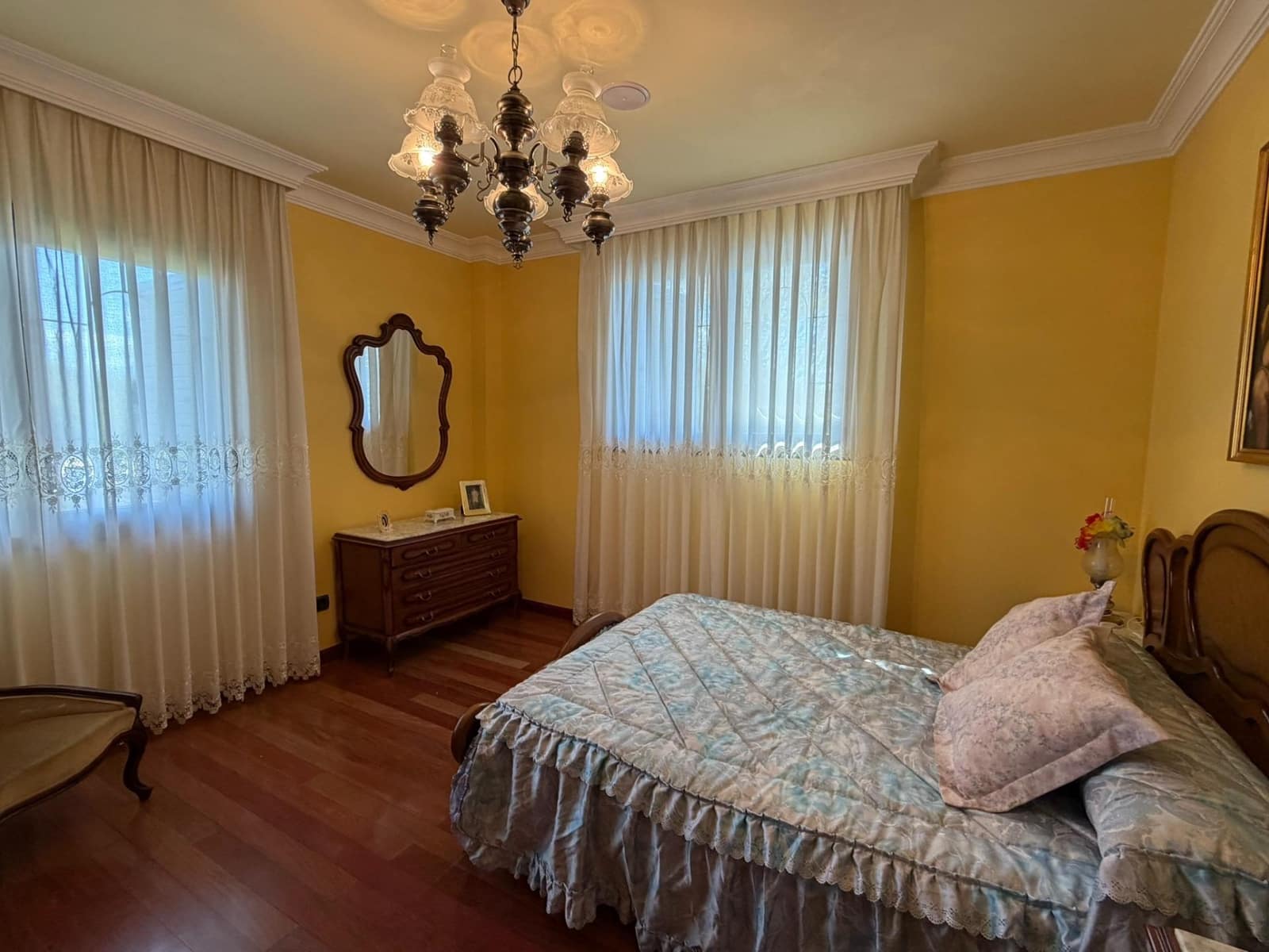 8 bedroom Villa for sale in Cacabelos with garage - € 800,000 (Ref: 9791130)