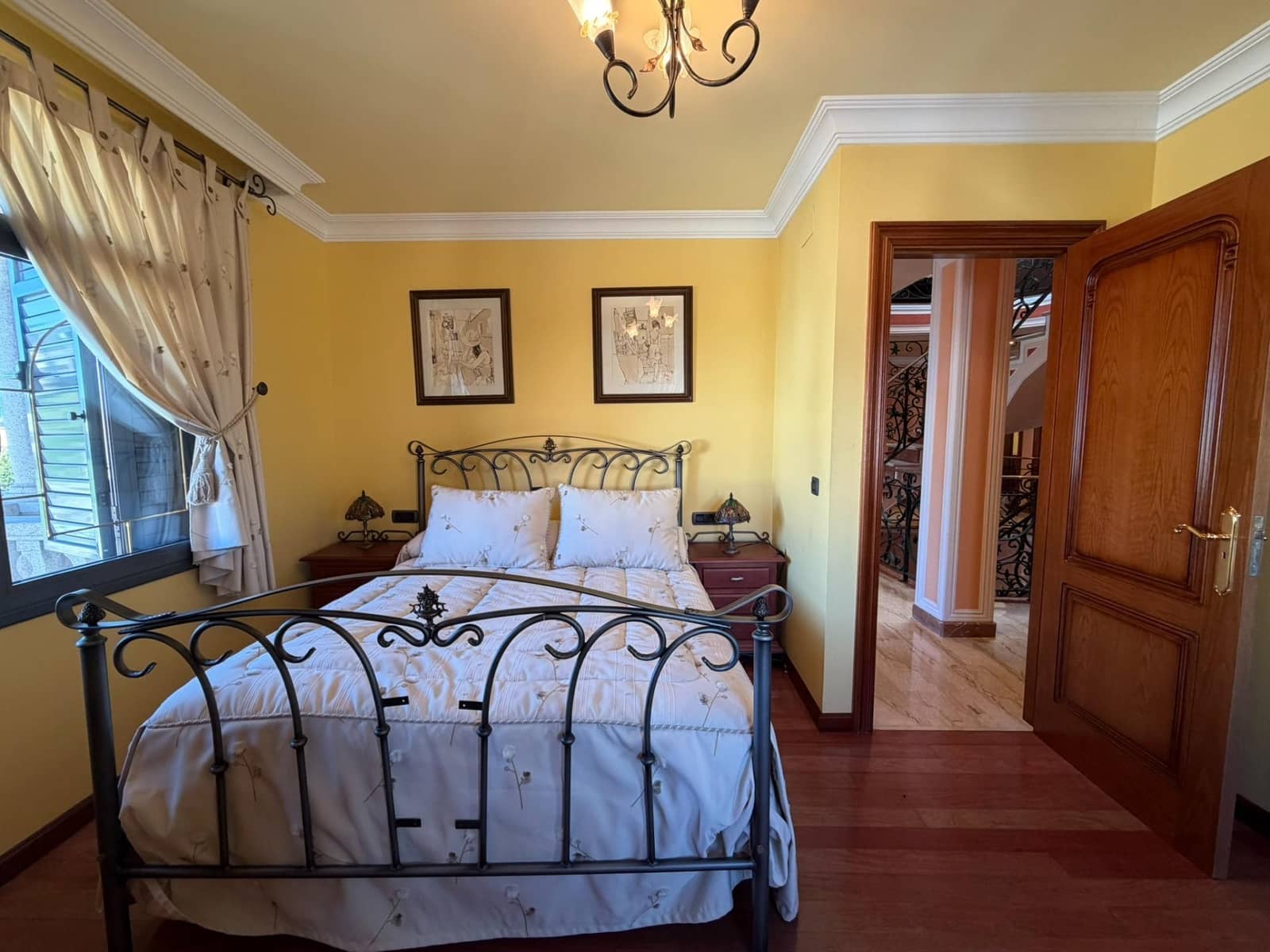 8 bedroom Villa for sale in Cacabelos with garage - € 800,000 (Ref: 9791130)