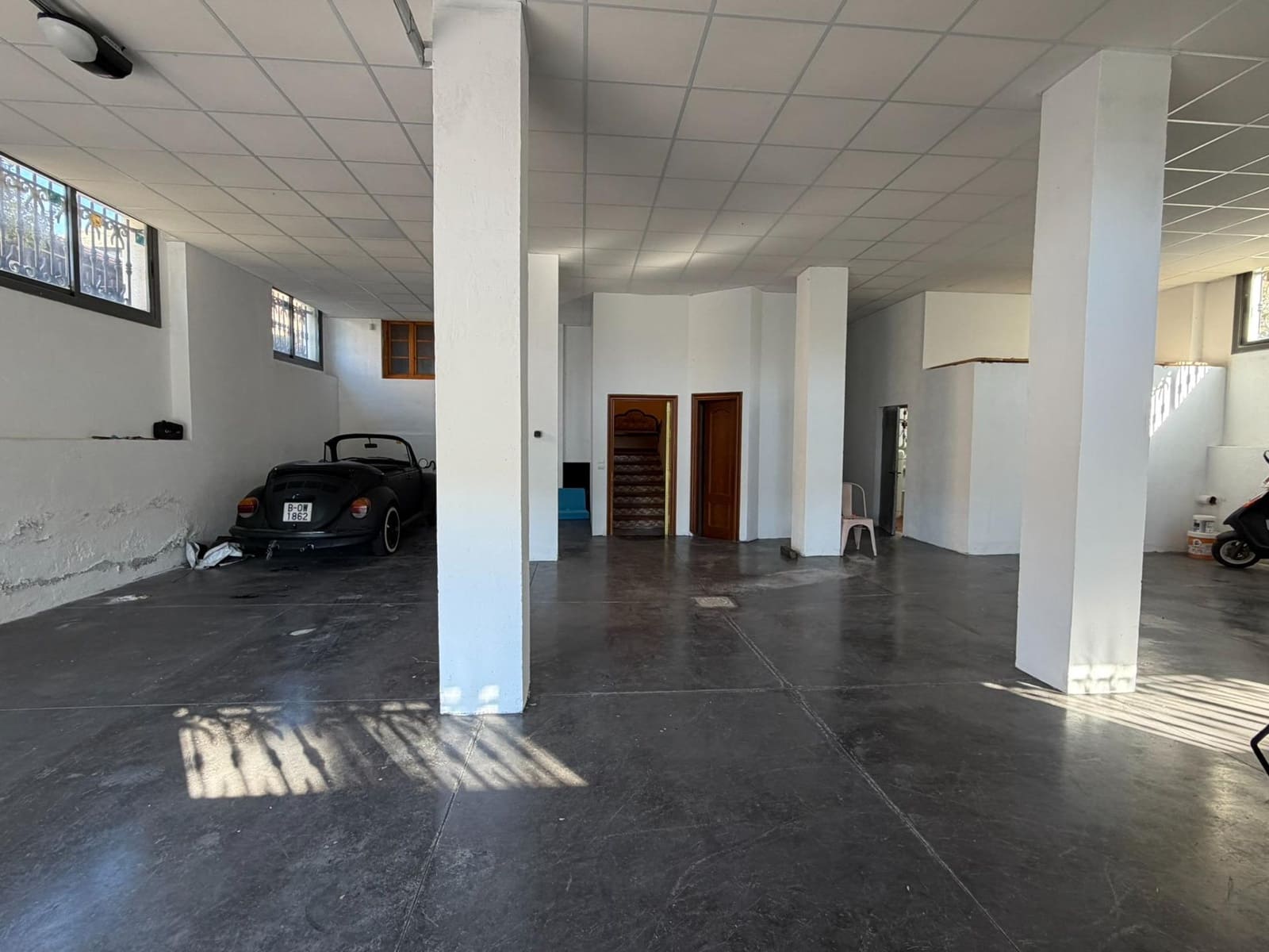 8 bedroom Villa for sale in Cacabelos with garage - € 800,000 (Ref: 9791130)