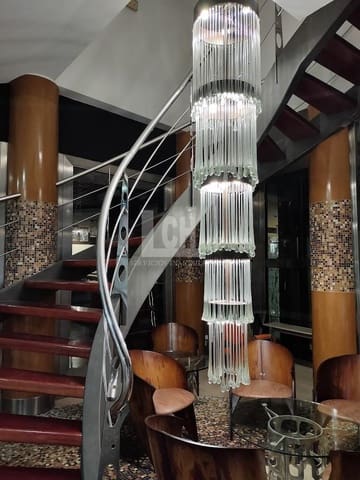 90 soveværelse Hotel til salg i Valencia by med garage - € 12.800.000 (Ref: 8599123)