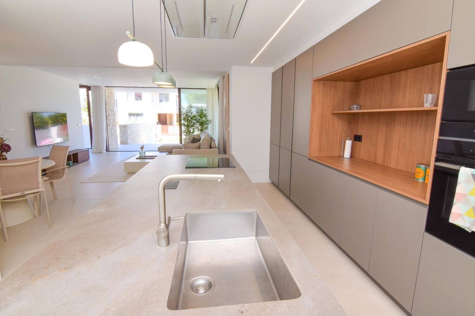 4 bedroom Villa for rent in Colonia de Sant Pere / Colonia de San Pedro with pool garage - € 3,800 (Ref: 10139076)
