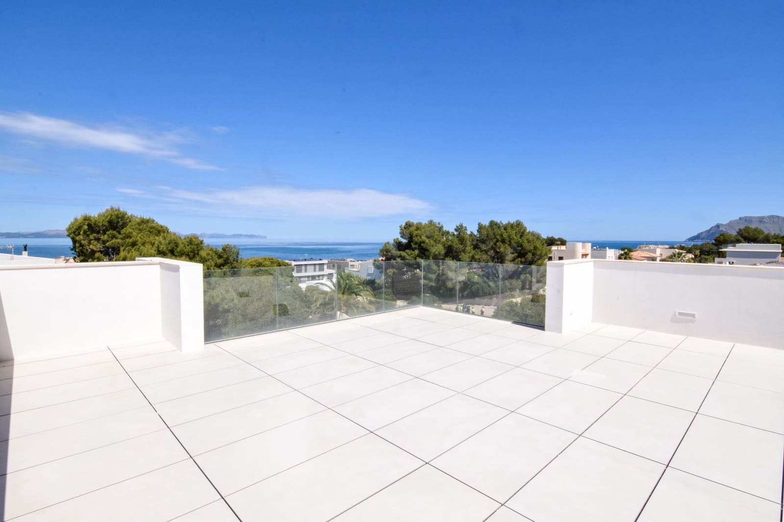 4 bedroom Villa for rent in Colonia de Sant Pere / Colonia de San Pedro with pool garage - € 3,800 (Ref: 10139076)
