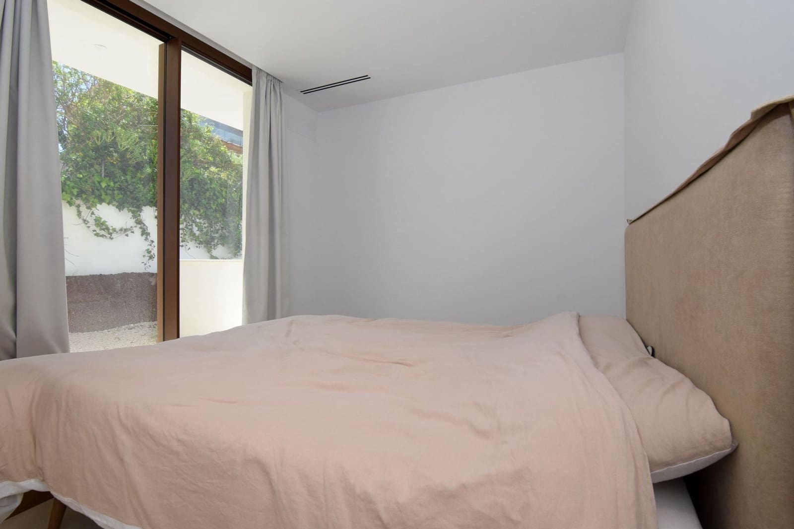 4 bedroom Villa for rent in Colonia de Sant Pere / Colonia de San Pedro with pool garage - € 3,800 (Ref: 10139076)