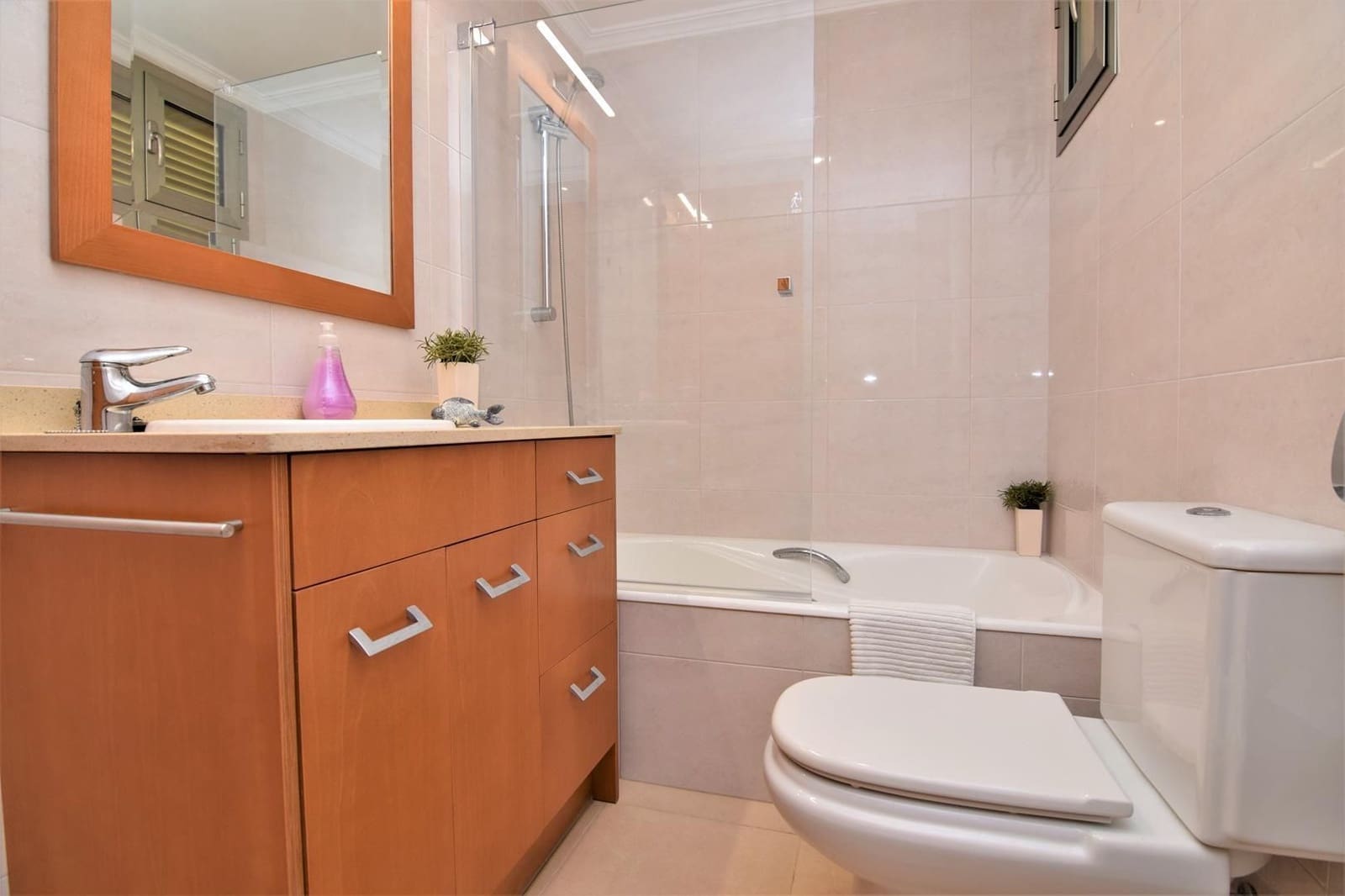 3 bedroom Penthouse for rent in Cala Ratjada - € 2,900 (Ref: 5360302)