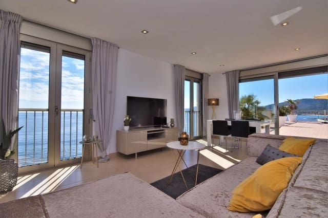 3 bedroom Penthouse for rent in Cala Ratjada, Capdepera - € 2,900 (Ref: 5360302)