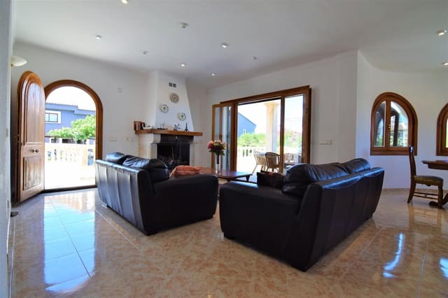 4 soveværelse Villa til leje i Colonia de Sant Pere / Colonia de San Pedro, Artà med garage - € 2.600 (Ref: 5515666)