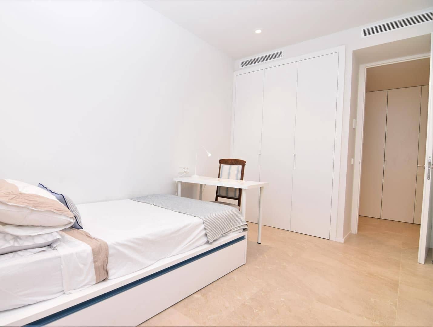 3 slaapkamer Appartement te huur in Colonia de Sant Pere / Colonia de San Pedro met garage - € 2.000 (Ref: 6298316)