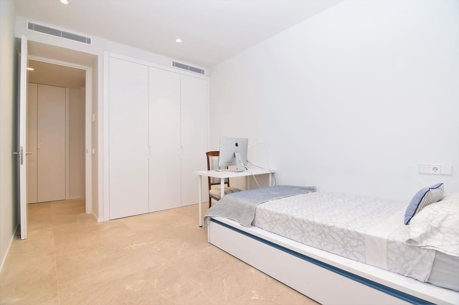 3 slaapkamer Appartement te huur in Colonia de Sant Pere / Colonia de San Pedro met garage - € 2.000 (Ref: 6298316)