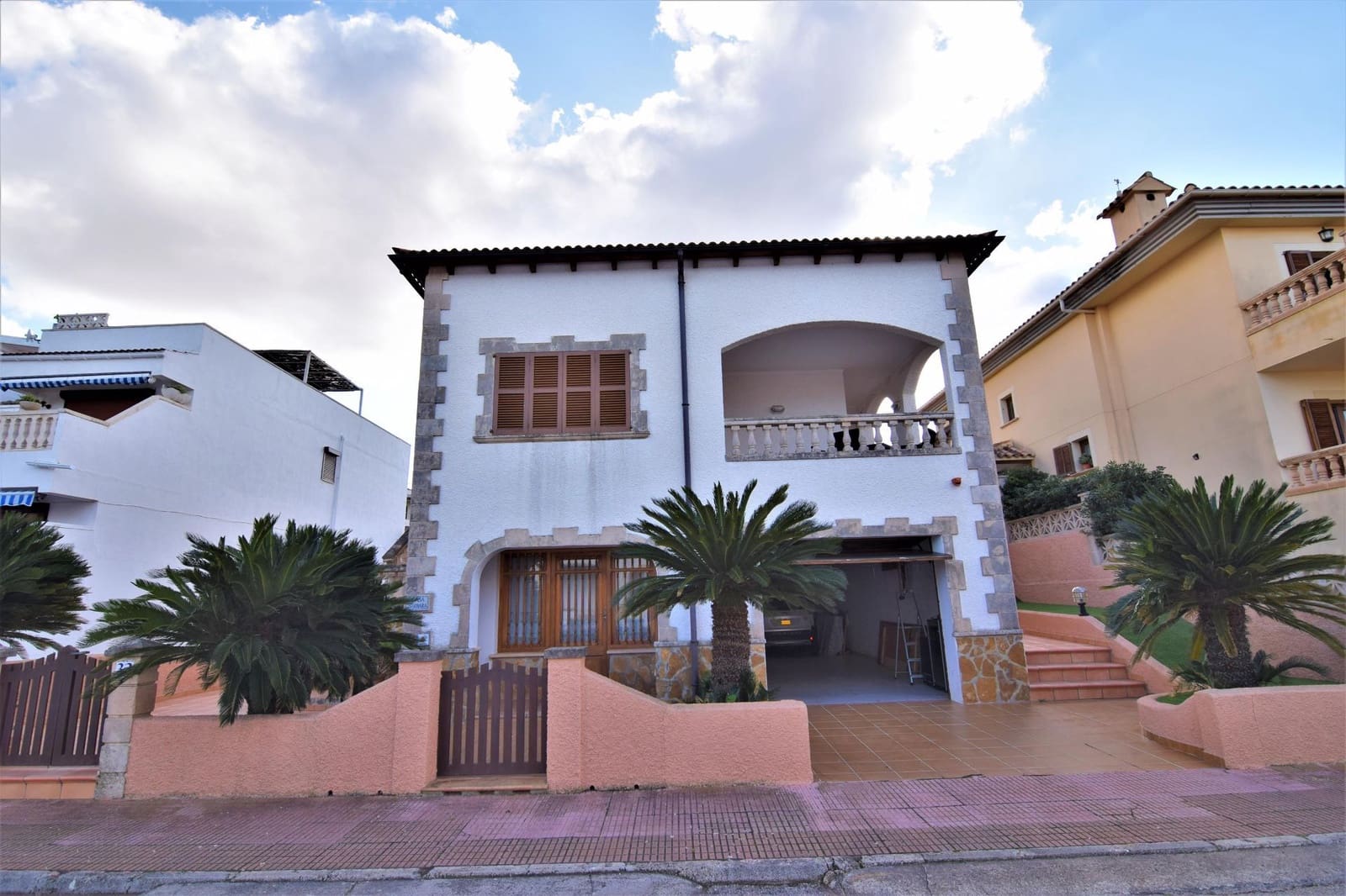 3 bedroom Villa for rent in Colonia de Sant Pere / Colonia de San Pedro with pool garage - € 2,800 (Ref: 6528754)
