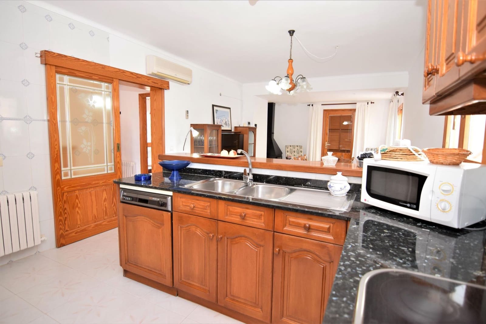 3 bedroom Villa for rent in Colonia de Sant Pere / Colonia de San Pedro with pool garage - € 2,800 (Ref: 6528754)