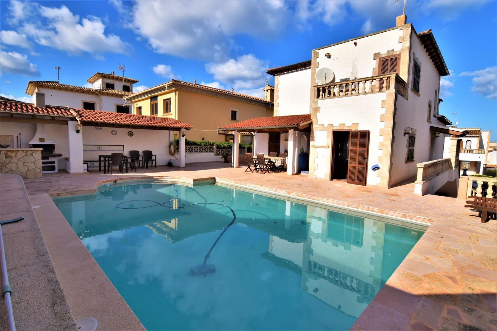 3 bedroom Villa for rent in Colonia de Sant Pere / Colonia de San Pedro with pool garage - € 2,800 (Ref: 6528754)