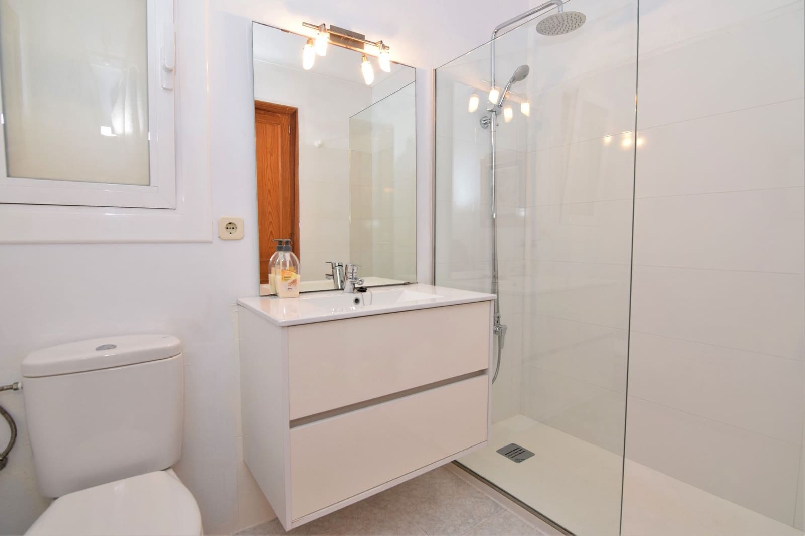 3 sypialnia Dom blizniak do wynajęcia w Colonia de Sant Pere / Colonia de San Pedro z garażem - 1 600 € (Ref: 7683367)