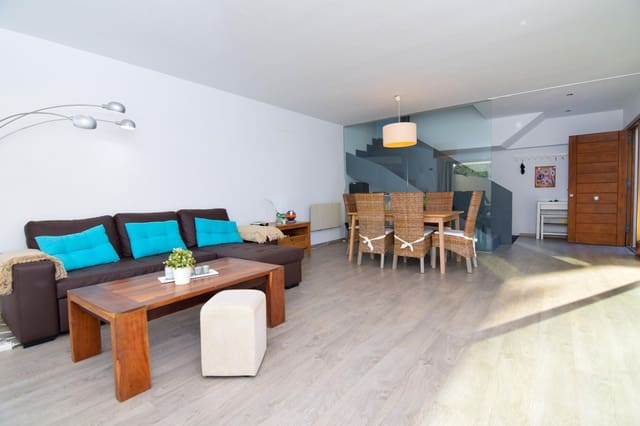 4 bedroom Semi-detached Villa for rent in Son Serra de Marina, Santa Margalida with garage - € 2,200 (Ref: 7957189)