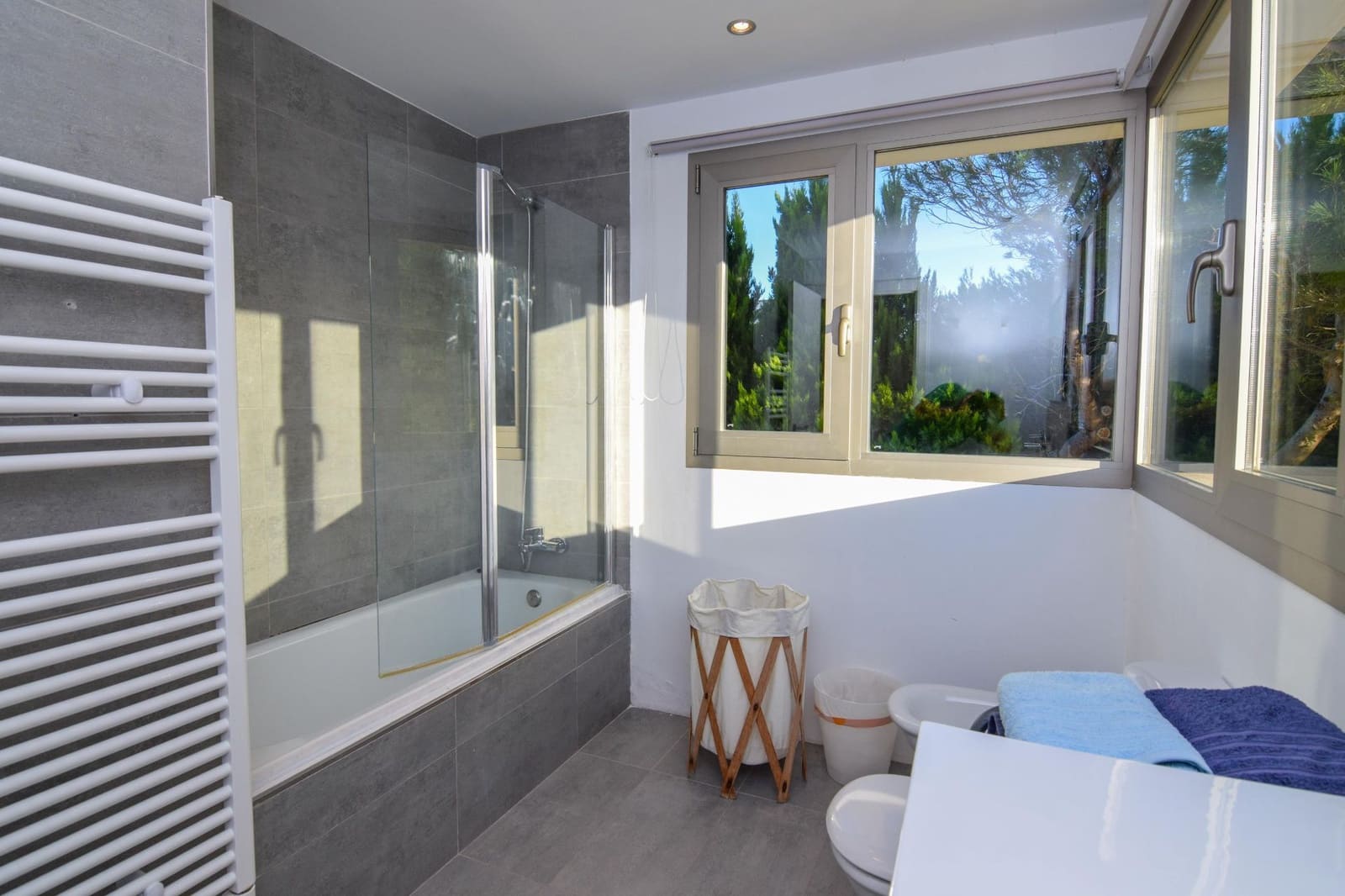 4 bedroom Semi-detached Villa for rent in Son Serra de Marina with garage - € 2,200 (Ref: 7957189)