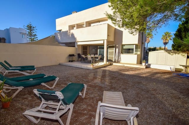 4 bedroom Semi-detached Villa for rent in Son Serra de Marina, Santa Margalida with garage - € 2,200 (Ref: 7957189)