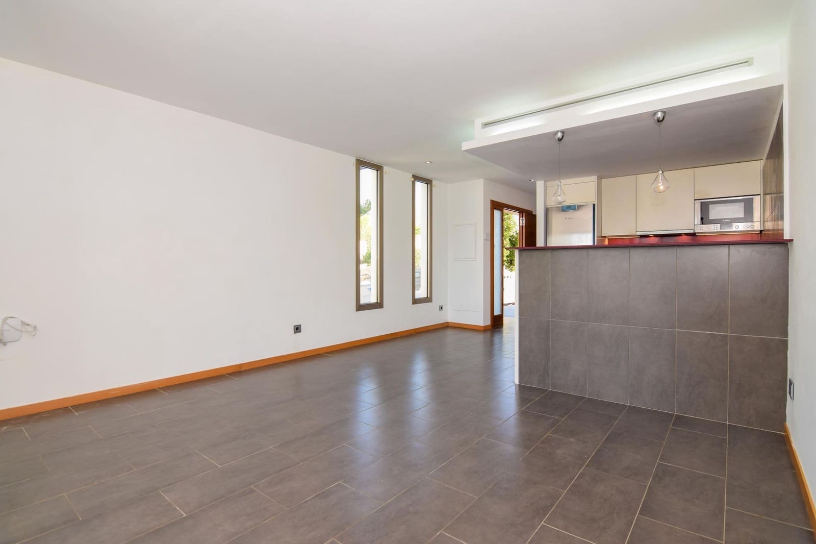 3 slaapkamer Halfvrijstaande villa te huur in Colonia de Sant Pere / Colonia de San Pedro met garage - € 1.800 (Ref: 8493374)