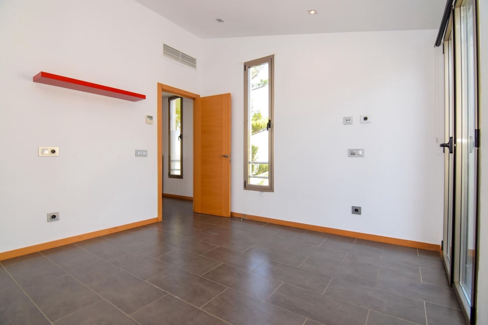 3 slaapkamer Halfvrijstaande villa te huur in Colonia de Sant Pere / Colonia de San Pedro met garage - € 1.800 (Ref: 8493374)