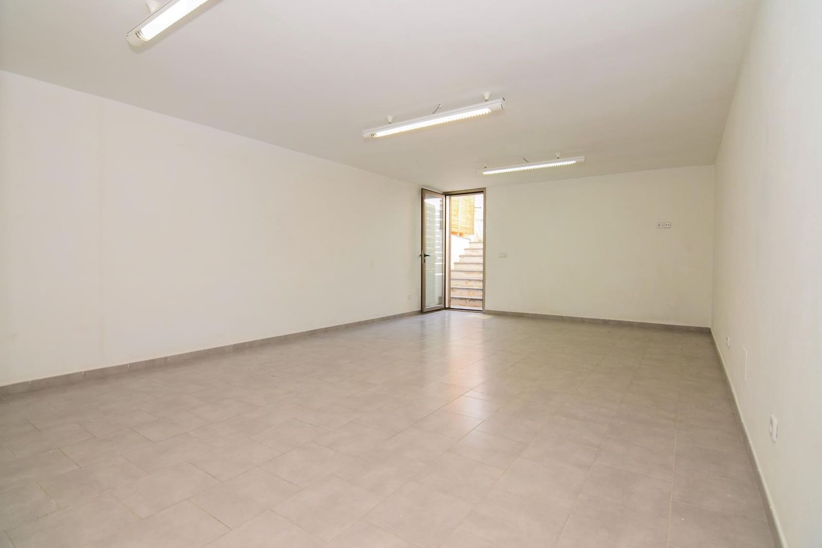 3 slaapkamer Halfvrijstaande villa te huur in Colonia de Sant Pere / Colonia de San Pedro met garage - € 1.800 (Ref: 8493374)