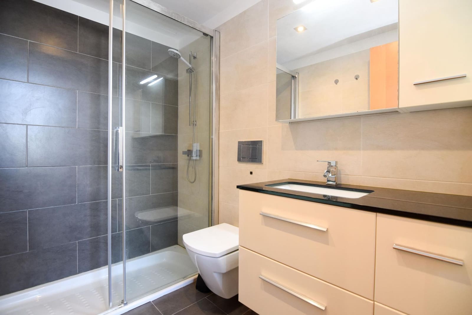 3 slaapkamer Halfvrijstaande villa te huur in Colonia de Sant Pere / Colonia de San Pedro met garage - € 1.800 (Ref: 8493374)