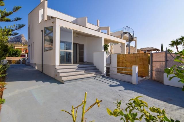 3 slaapkamer Halfvrijstaande villa te huur in Colonia de Sant Pere / Colonia de San Pedro, Artà met garage - € 1.800 (Ref: 8493374)