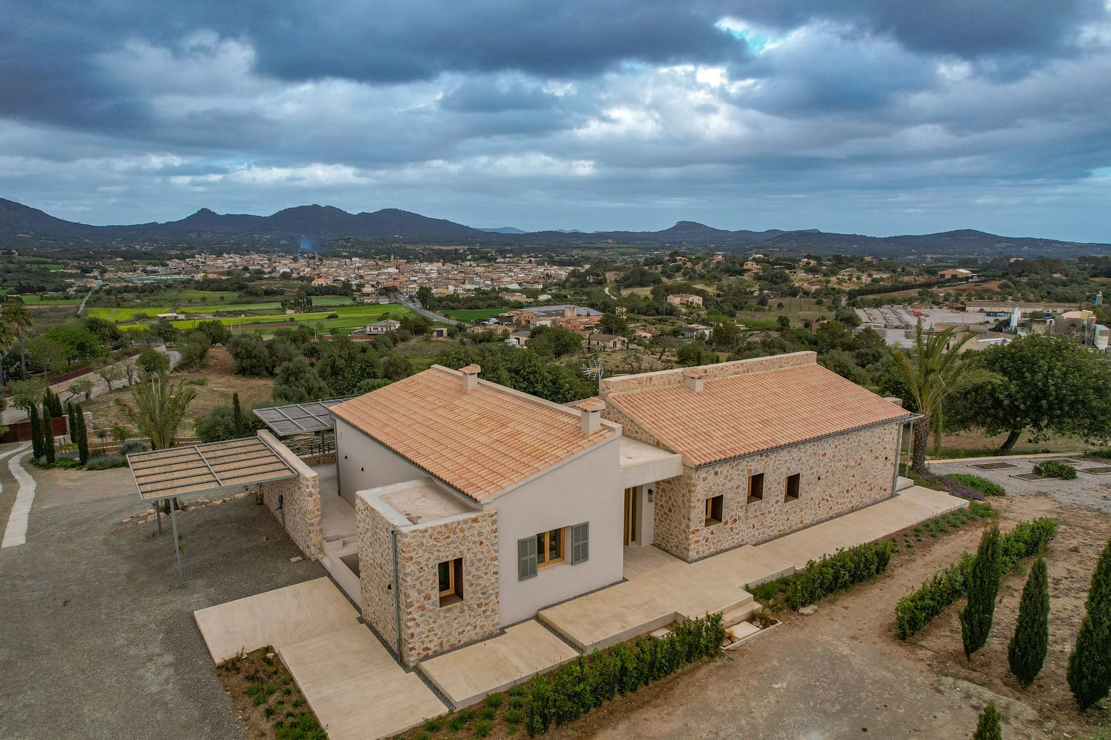 4 soveværelse Finca/Landehus til salg i Sant Llorenc des Cardassar med swimmingpool garage - € 2.690.000 (Ref: 8541860)