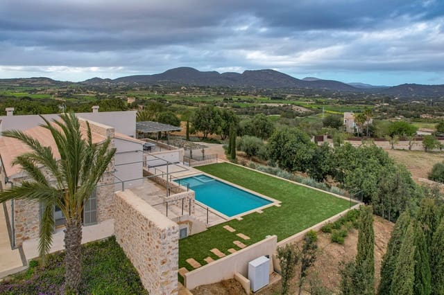 4 soveværelse Finca/Landehus til salg i Sant Llorenç des Cardassar med swimmingpool garage - € 2.690.000 (Ref: 8541860)
