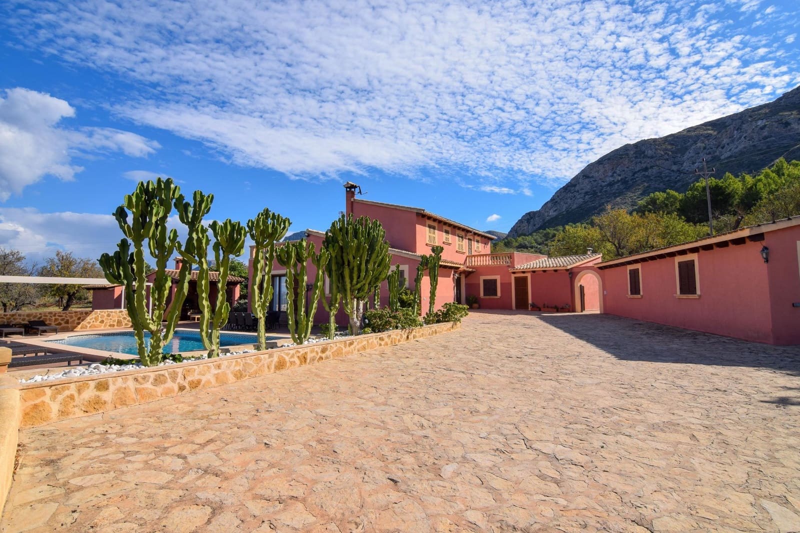 5 soverom Finca/Herregård til leie i Colonia de Sant Pere / Colonia de San Pedro med svømmebasseng garasje - € 4 500 (Ref: 8604574)