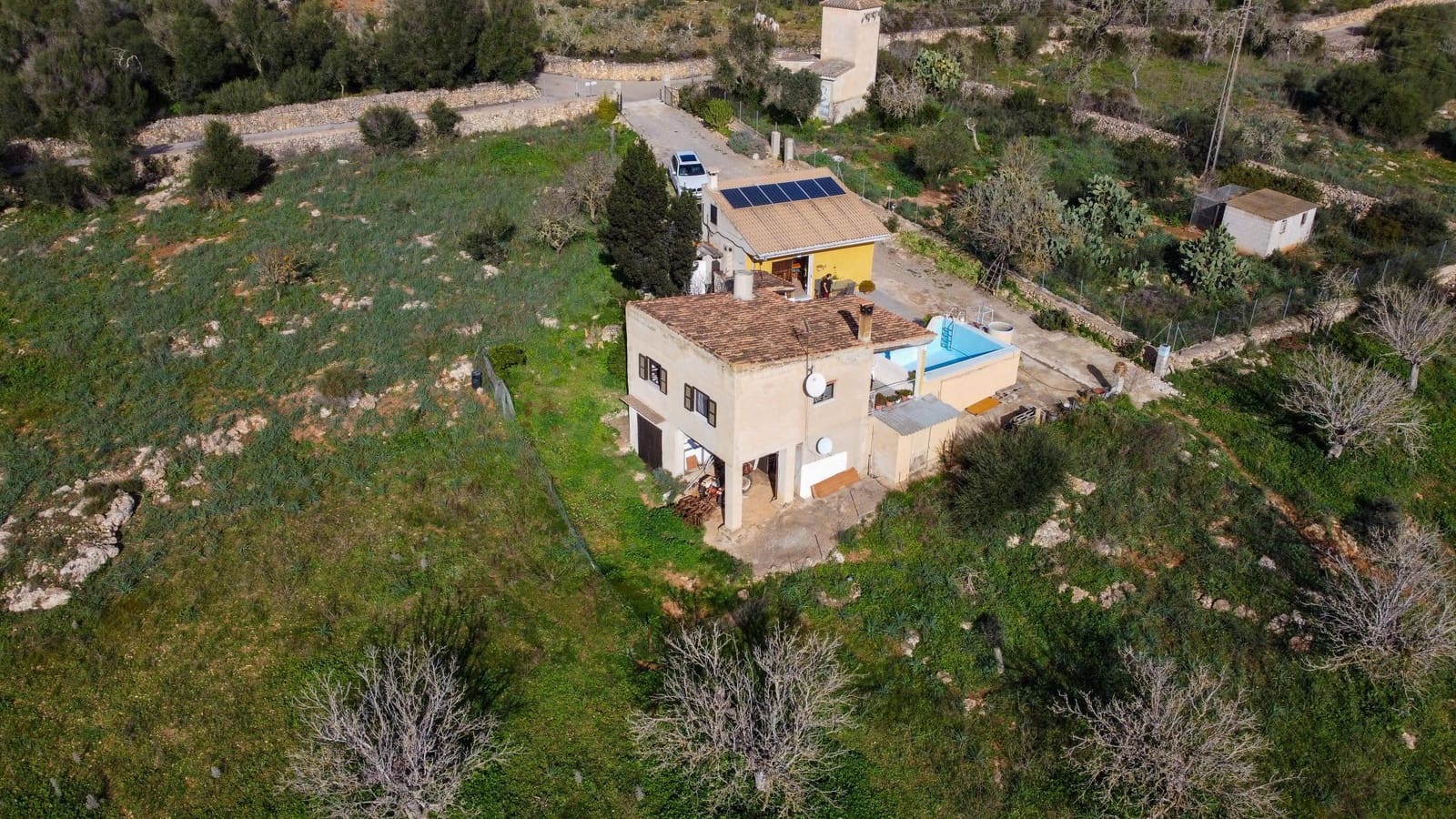 2 chambre Finca/Maison de Campagne à vendre à Santa Margalida avec piscine garage - 360 000 € (Ref: 8763393)