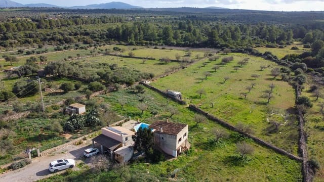 2 chambre Finca/Maison de Campagne à vendre à Santa Margalida avec piscine garage - 360 000 € (Ref: 8763393)