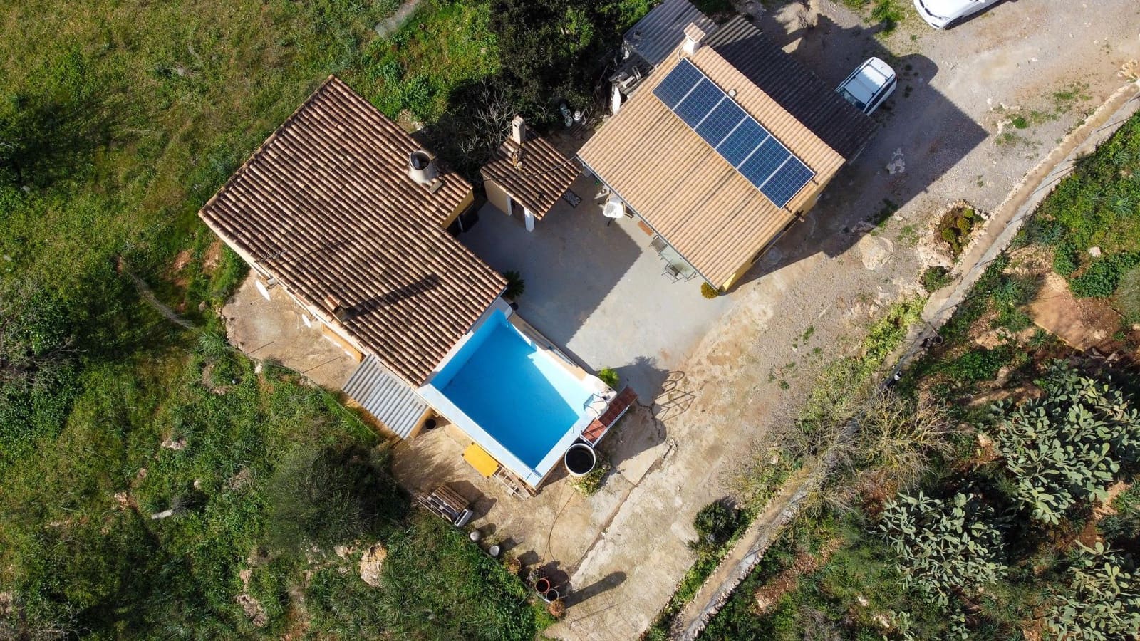 2 chambre Finca/Maison de Campagne à vendre à Santa Margalida avec piscine garage - 360 000 € (Ref: 8763393)