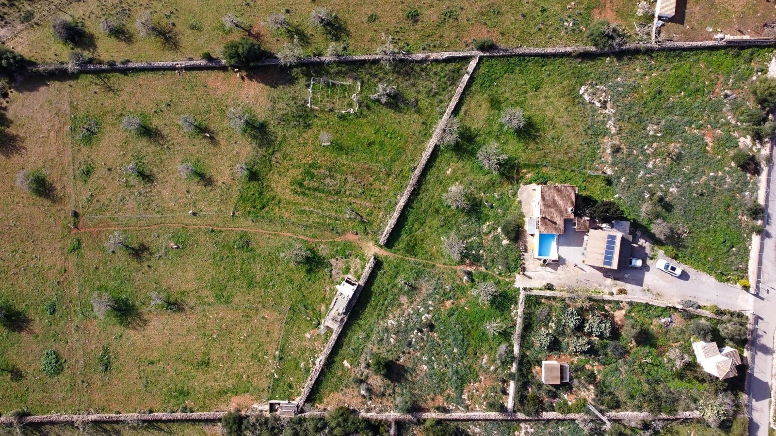 2 chambre Finca/Maison de Campagne à vendre à Santa Margalida avec piscine garage - 360 000 € (Ref: 8763393)