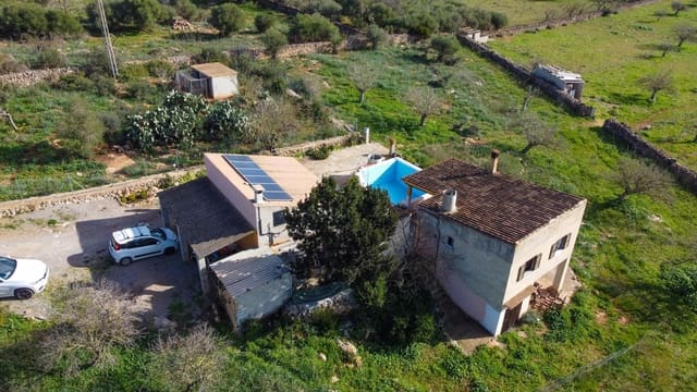 2 chambre Finca/Maison de Campagne à vendre à Santa Margalida avec piscine garage - 360 000 € (Ref: 8763393)