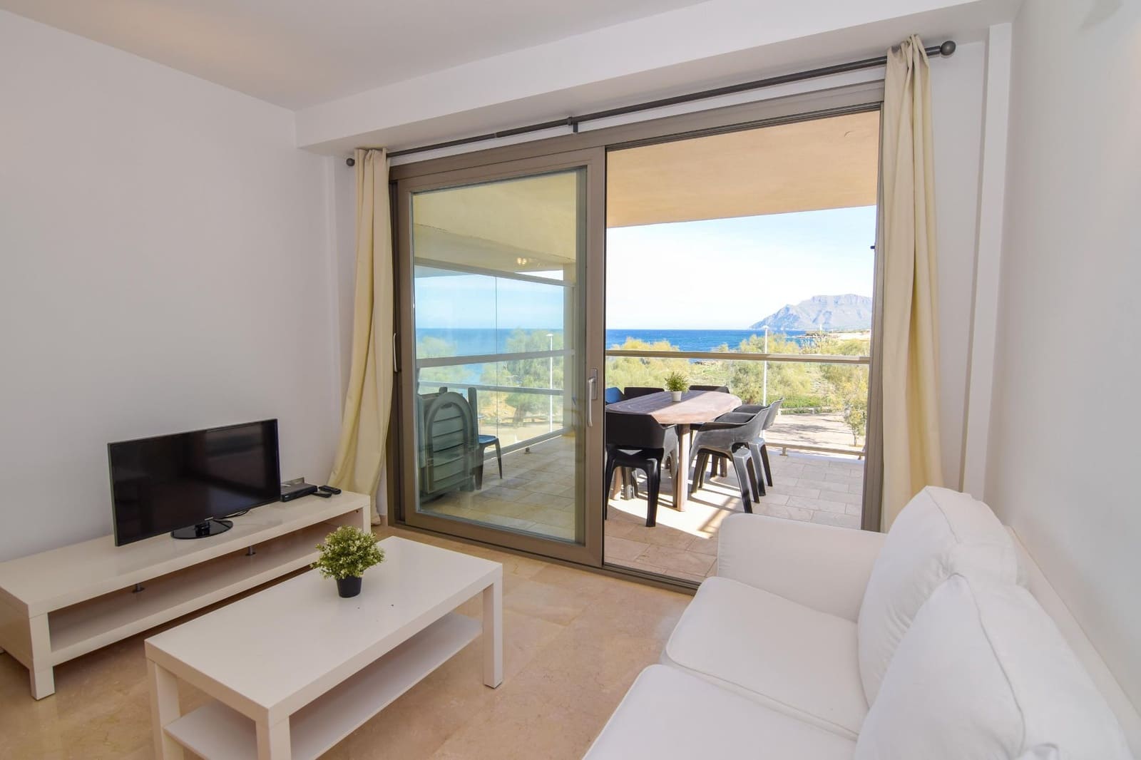 2 soveværelse Lejlighed til leje i Colonia de Sant Pere / Colonia de San Pedro med garage - € 1.450 (Ref: 9358840)