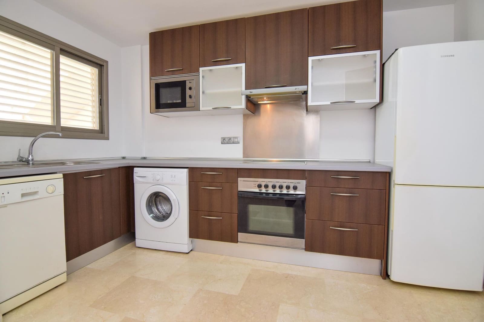 2 soveværelse Lejlighed til leje i Colonia de Sant Pere / Colonia de San Pedro med garage - € 1.450 (Ref: 9358840)