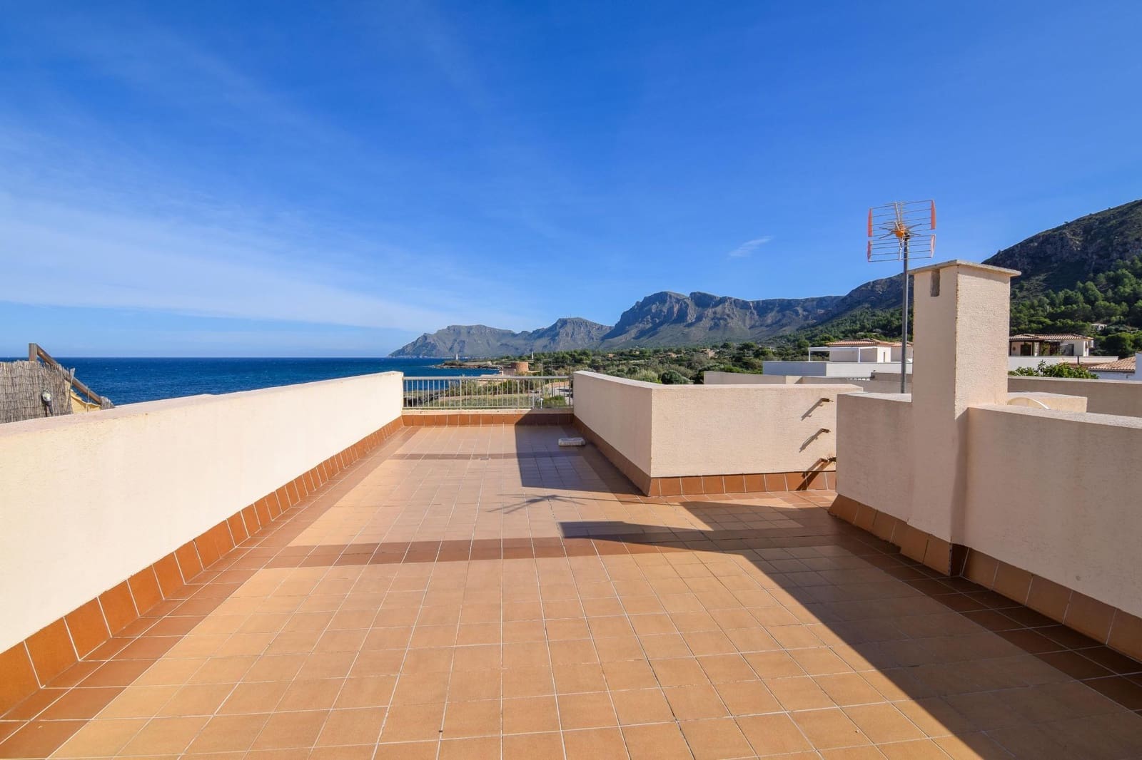 2 soveværelse Lejlighed til leje i Colonia de Sant Pere / Colonia de San Pedro med garage - € 1.450 (Ref: 9358840)