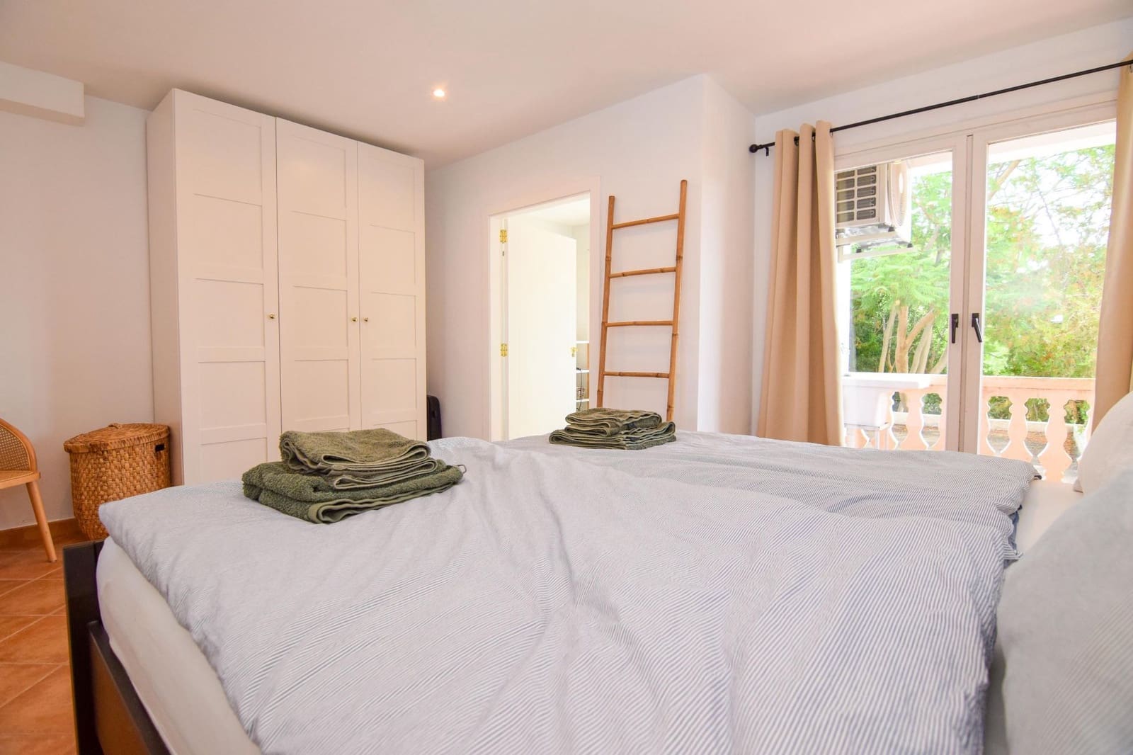 4 soveværelse Lejlighed til leje i Colonia de Sant Pere / Colonia de San Pedro - € 1.770 (Ref: 9390091)