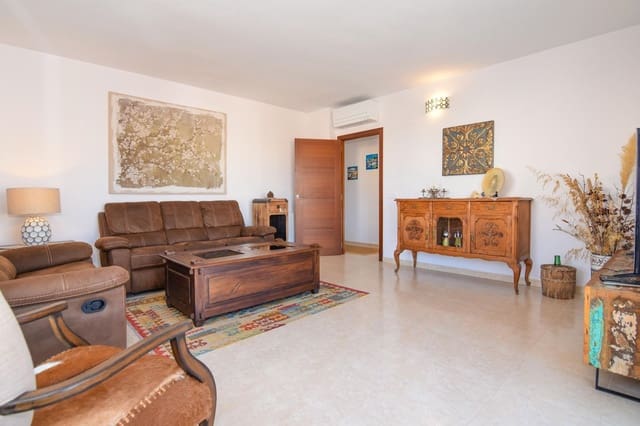 2 soveværelse Lejlighed til leje i Colonia de Sant Pere / Colonia de San Pedro, Artà med garage - € 1.500 (Ref: 9400350)