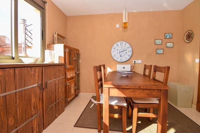 2 soveværelse Lejlighed til leje i Colonia de Sant Pere / Colonia de San Pedro, Artà med garage - € 1.500 (Ref: 9400350)