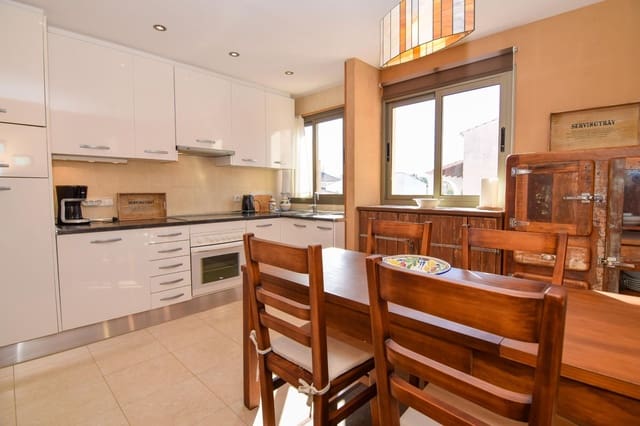 2 soveværelse Lejlighed til leje i Colonia de Sant Pere / Colonia de San Pedro, Artà med garage - € 1.500 (Ref: 9400350)