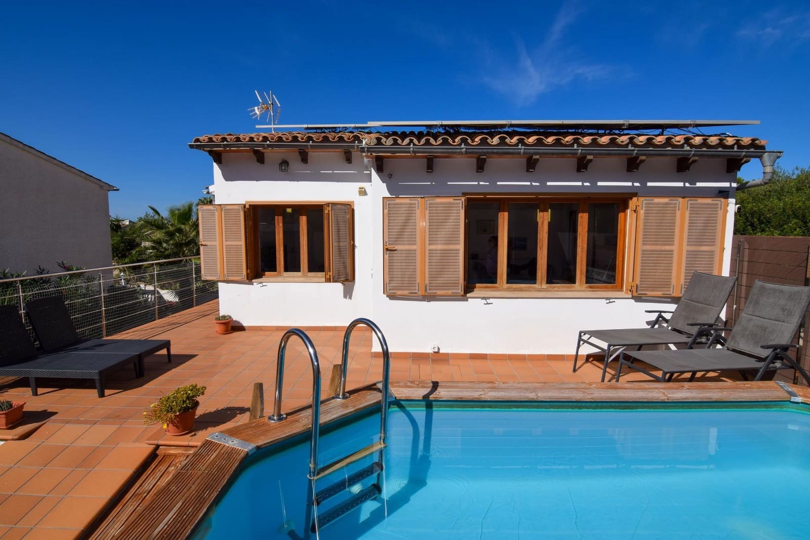 4 soveværelse Villa til leje i Colonia de Sant Pere / Colonia de San Pedro med swimmingpool - € 2.300 (Ref: 9413573)