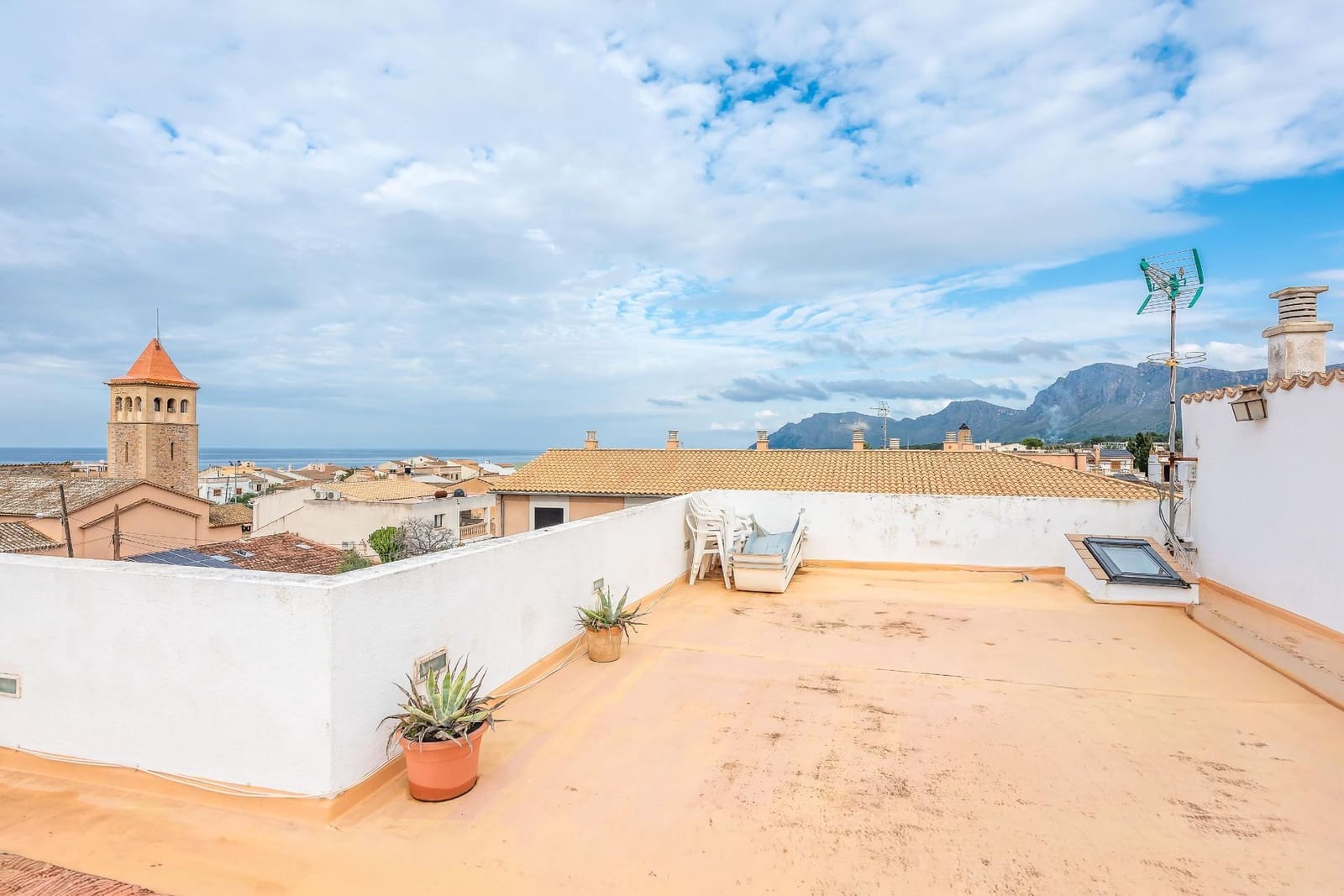 4 chambre Villa/Maison Semi-Mitoyenne à vendre à Colonia de Sant Pere / Colonia de San Pedro avec garage - 895 000 € (Ref: 9473758)