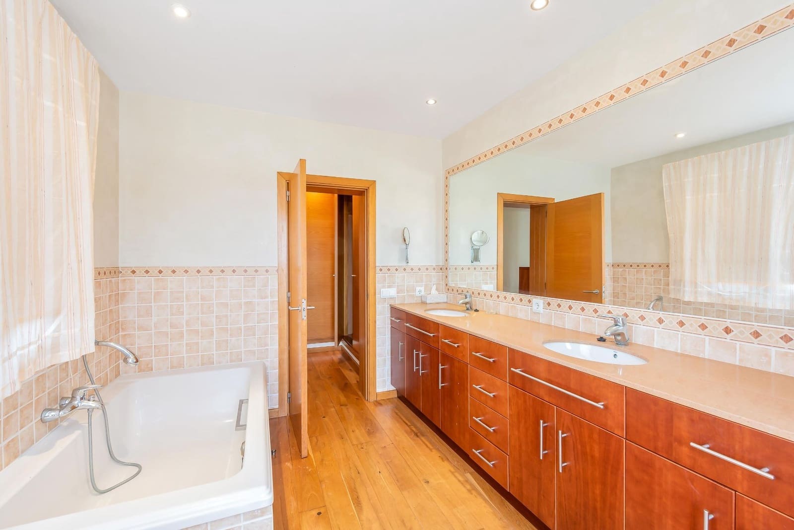 4 chambre Villa/Maison Semi-Mitoyenne à vendre à Colonia de Sant Pere / Colonia de San Pedro avec garage - 895 000 € (Ref: 9473758)