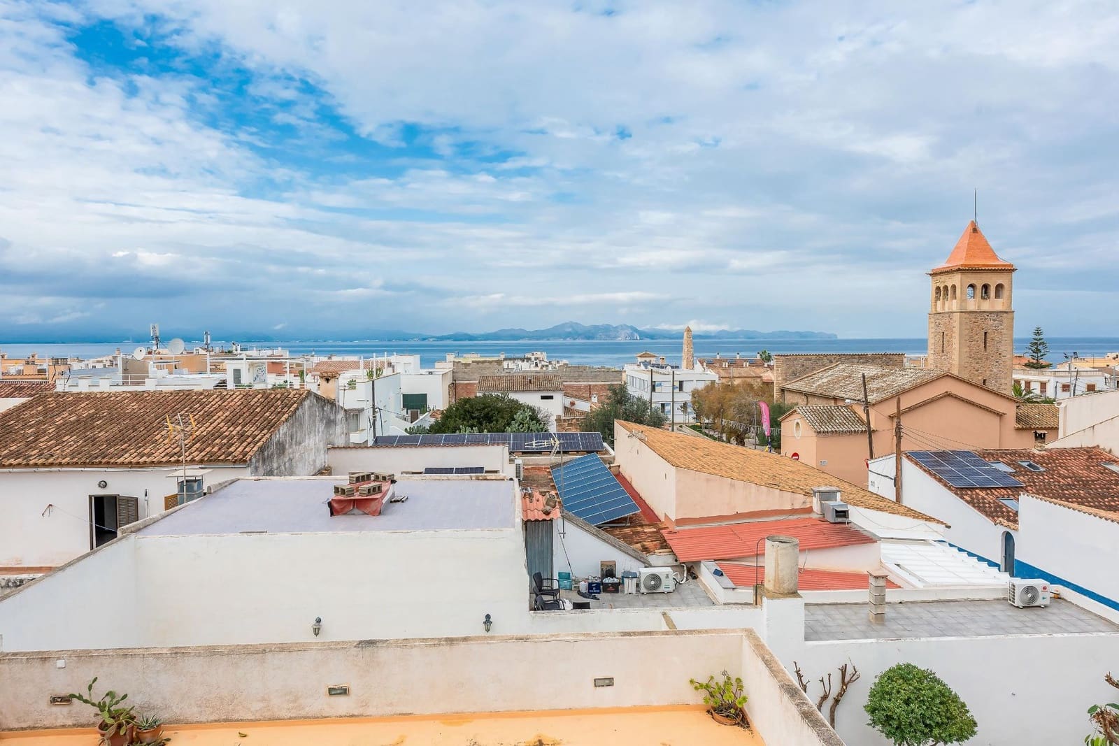 4 chambre Villa/Maison Semi-Mitoyenne à vendre à Colonia de Sant Pere / Colonia de San Pedro avec garage - 895 000 € (Ref: 9473758)