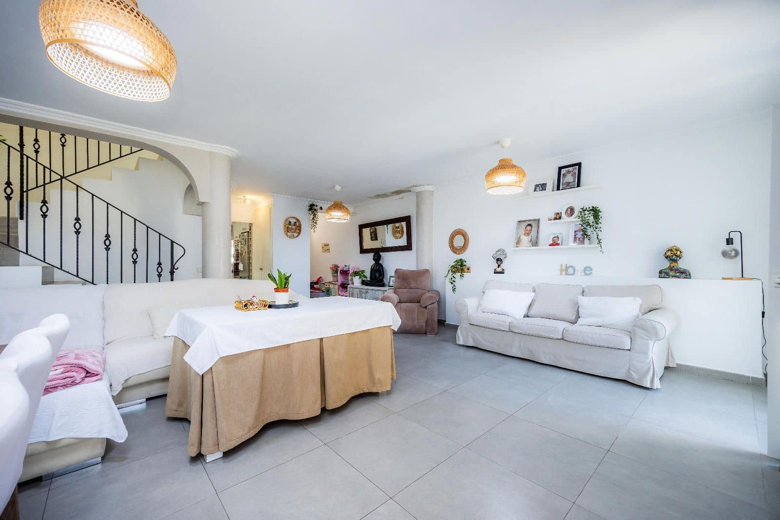 3 soverom Kjedet enebolig til salgs i Cala Ratjada med svømmebasseng - € 690 000 (Ref: 9480918)