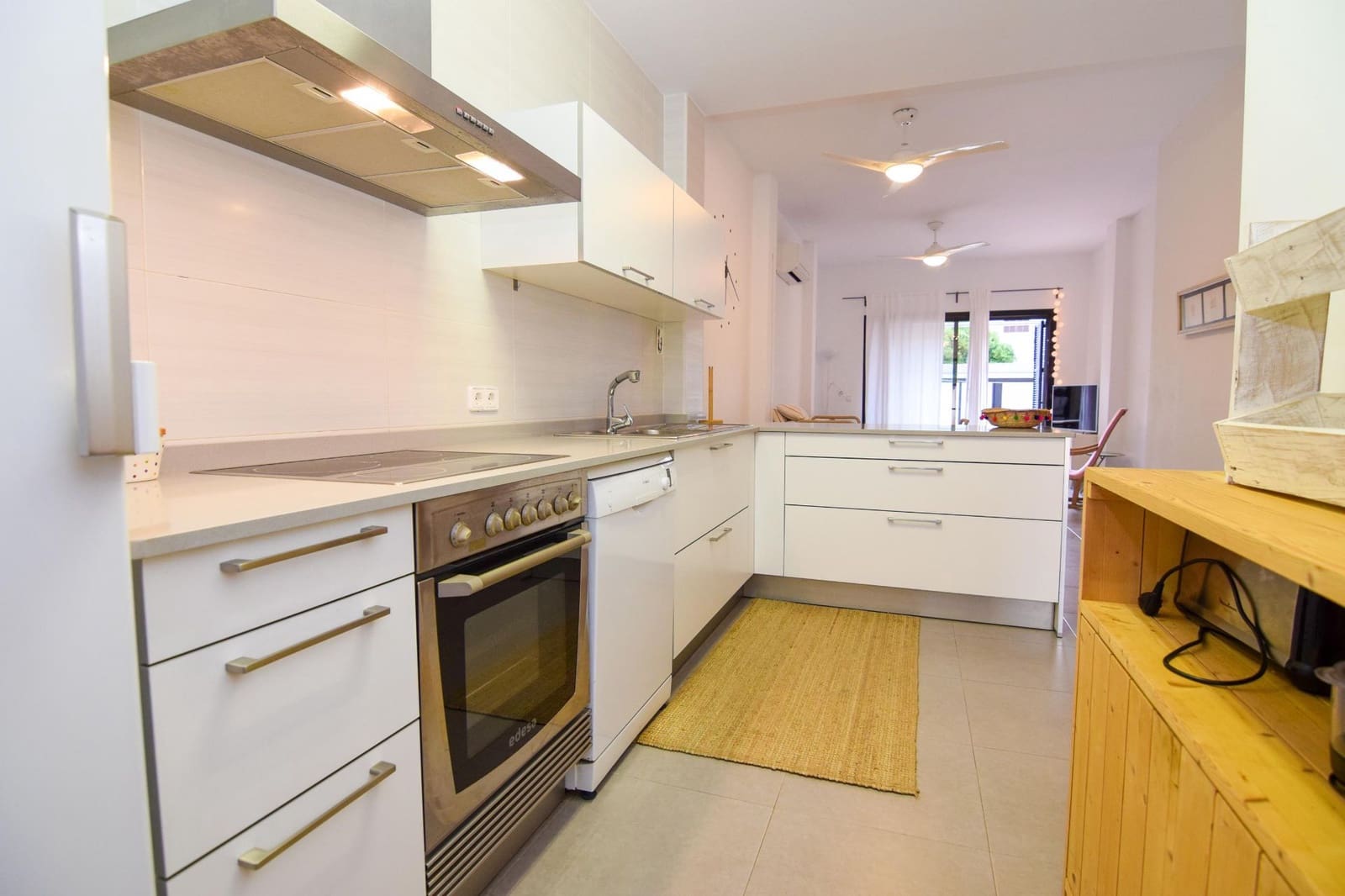 Casa de 2 habitaciones en Colonia de Sant Pere / Colonia de San Pedro en alquiler - 1.300 € (Ref: 9485134)